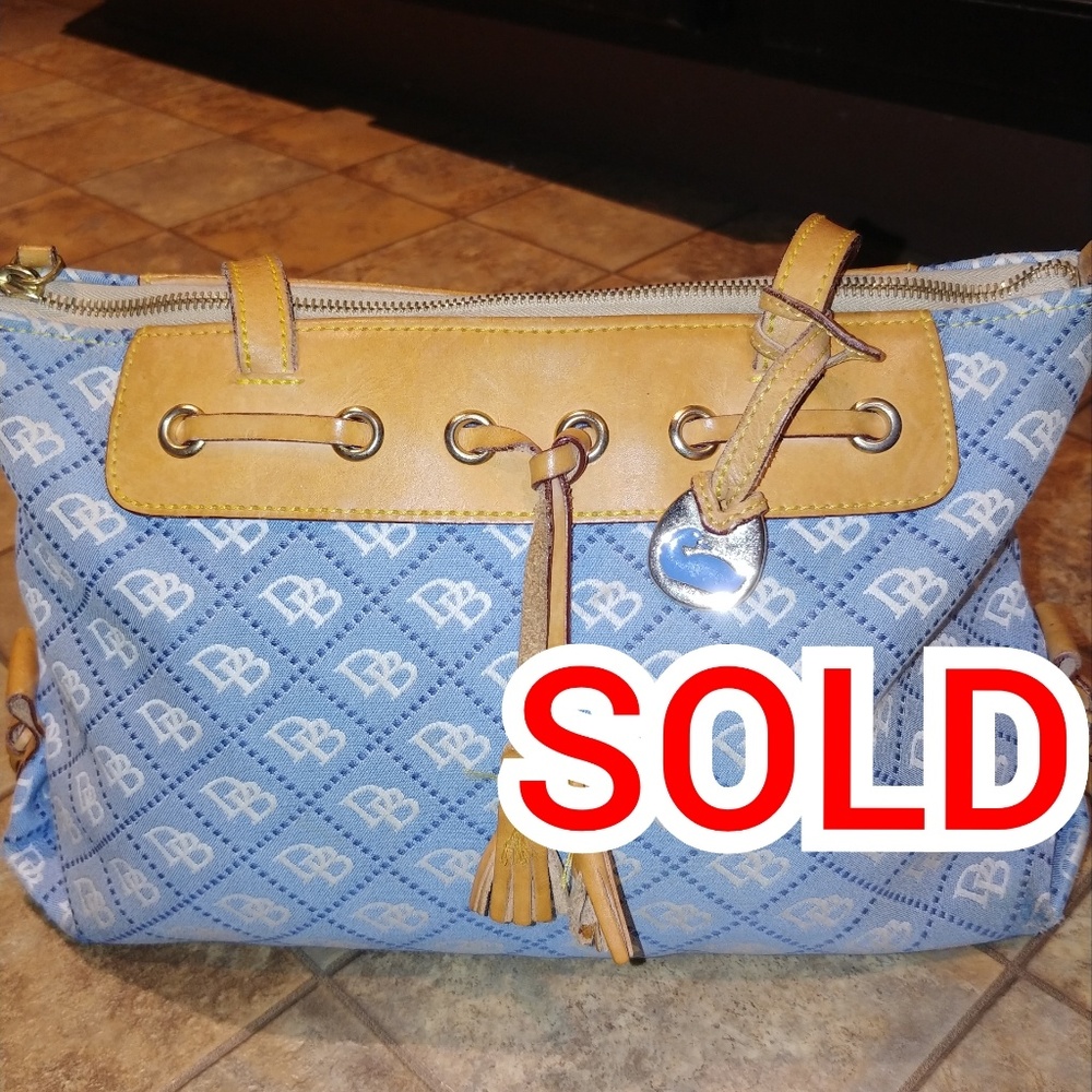 Dooney & Bourke Bag